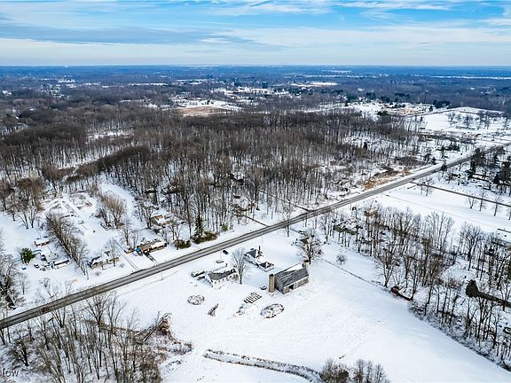 3rd image of 26153 Royalton Rd