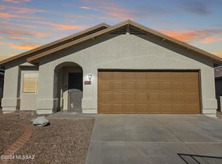 7851 S Lennox Ln, Tucson, AZ 85747