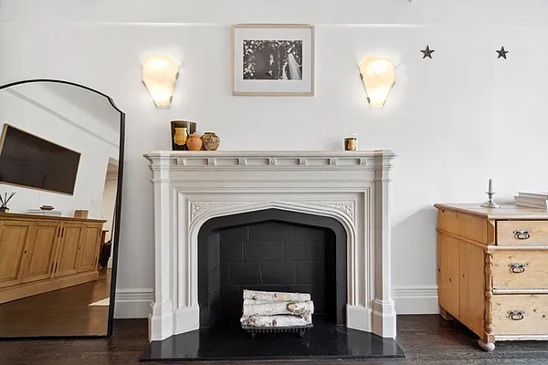 Sold by Douglas Elliman | media 14