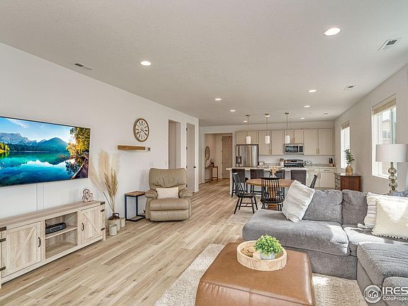 3rd image of 5684 Shadow Creek Ct