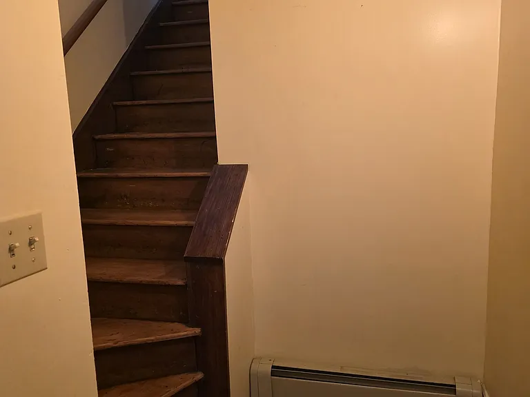 16 Tilley St #3 — Photo 9
