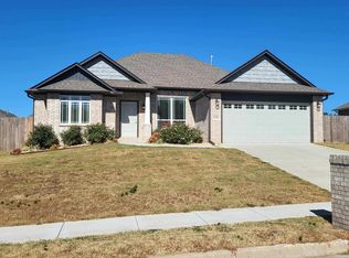 1650 Cavalry Ln, Prairie Grove, AR 72753