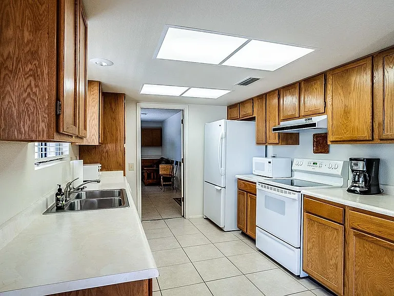 12439 W Tigerseye Dr — Photo 12