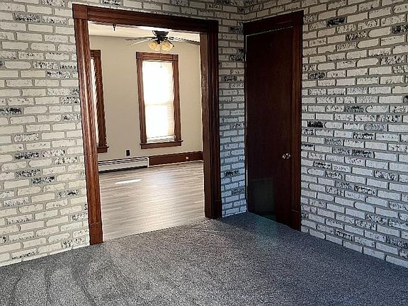 5th image of 309 N Lake St