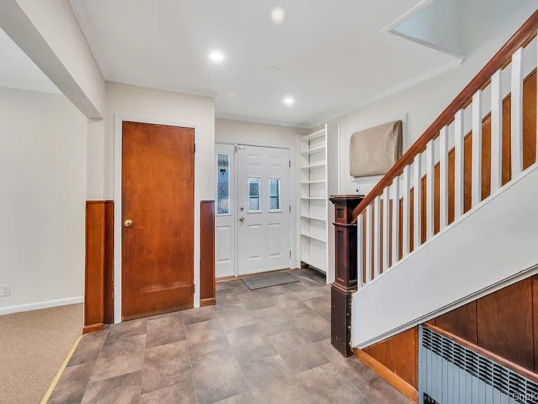 389 Hamilton Ave — Photo 6