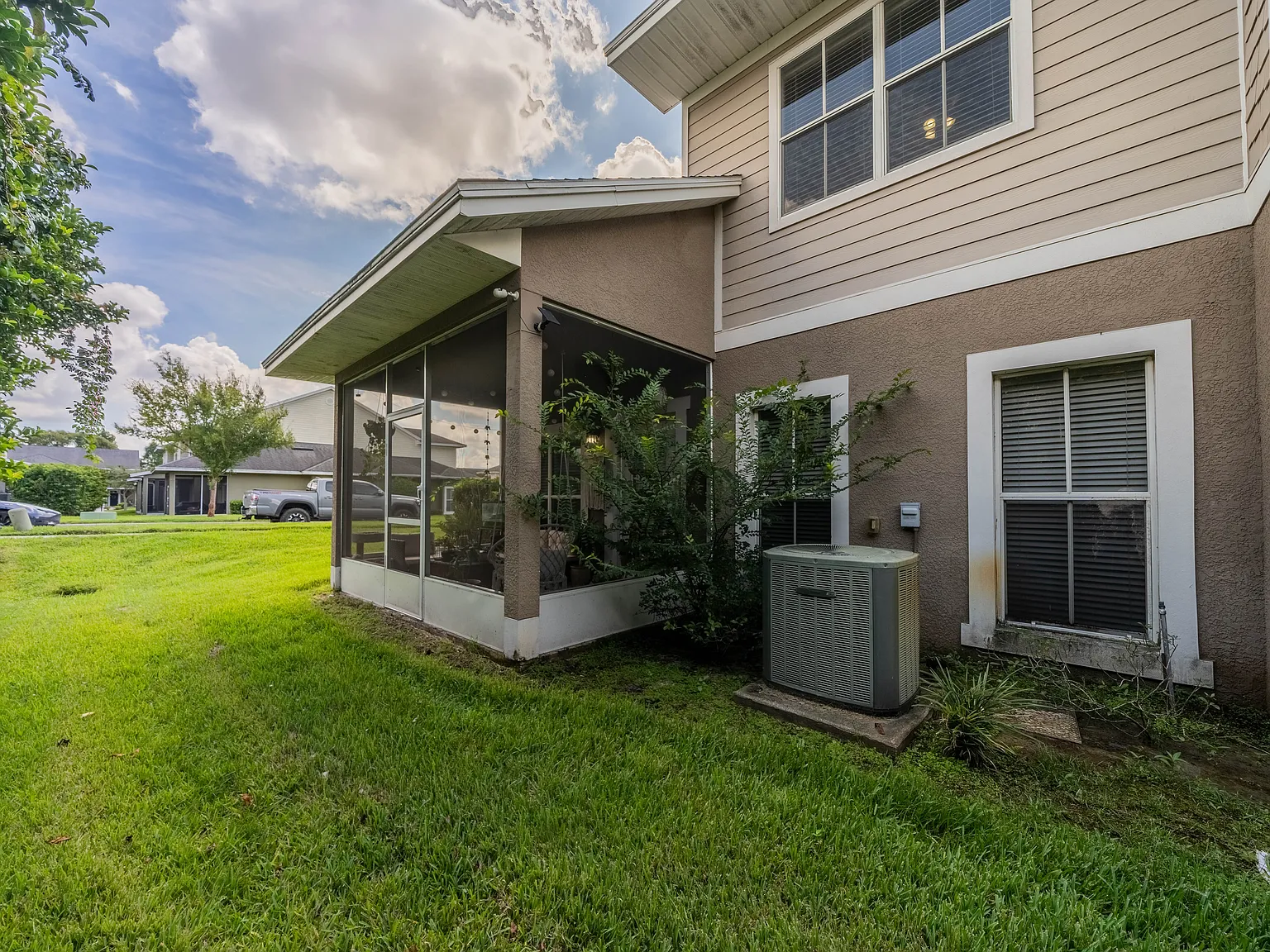 3 bed, 2.5 bath, 1855 sqft, $2,500 — Photo 3