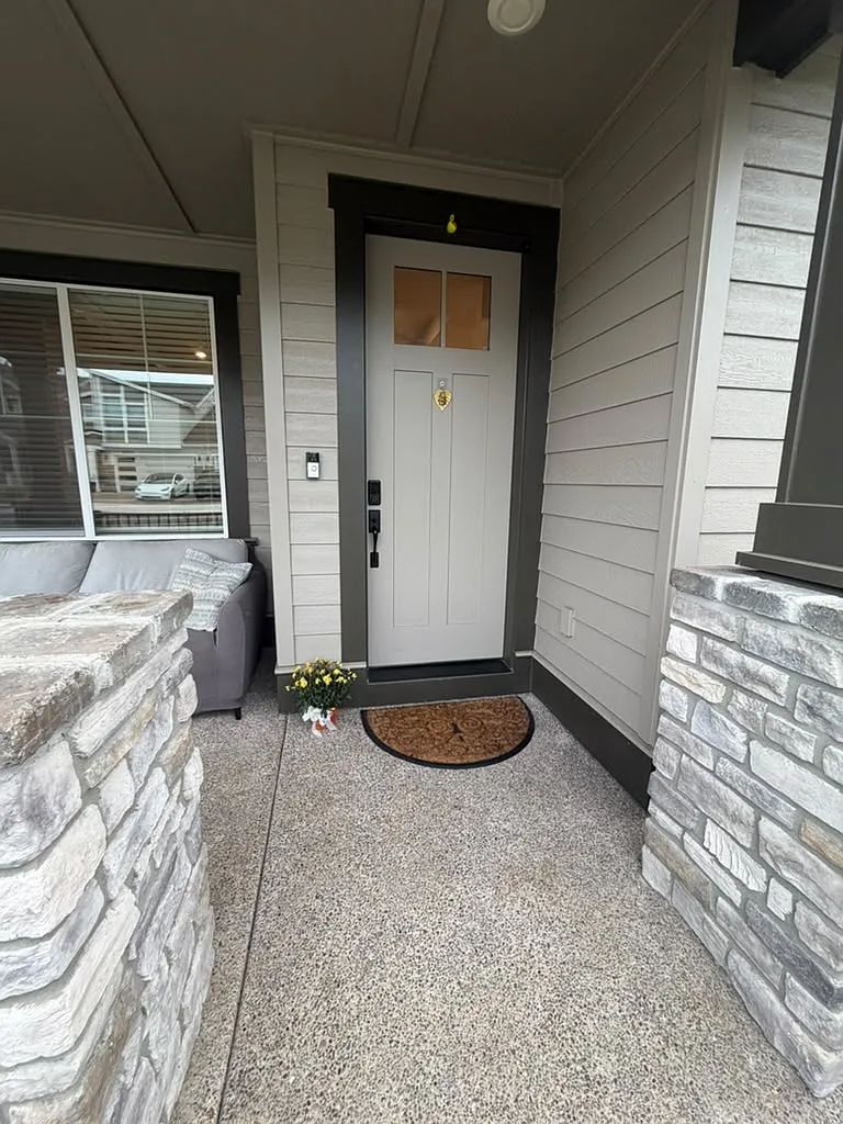 3 bed, 2.5 bath, 2010 sqft, $3,300 — Photo 2