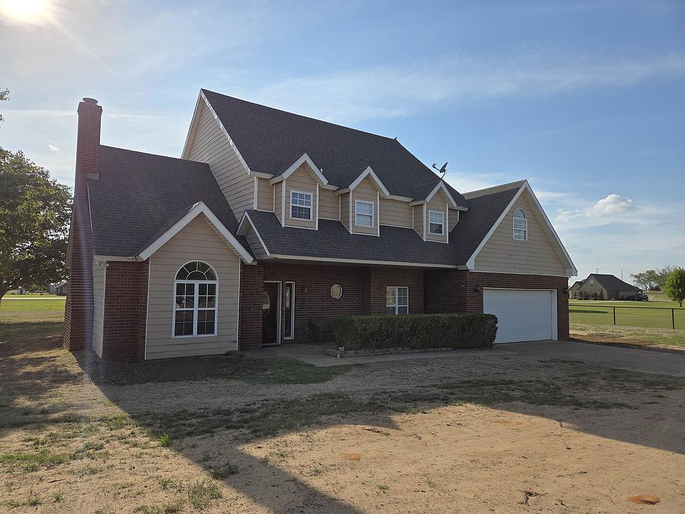 1st image of 210 Thistledown Rd