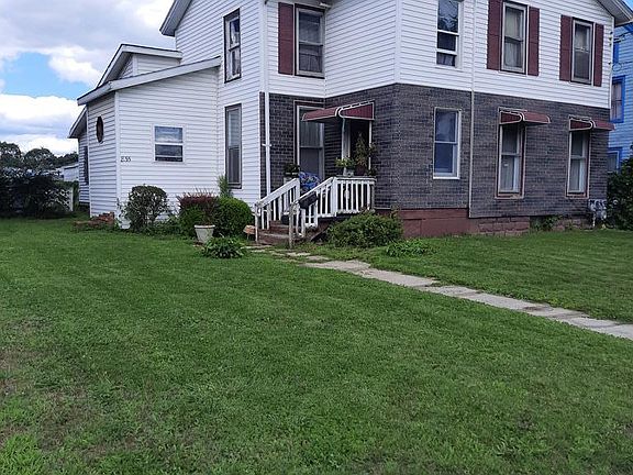 2nd image of 855 E Market St
