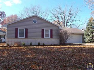 1307 Prairie Park Ln, Emporia, KS 66801