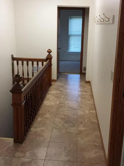 906 Vine St — Photo 13