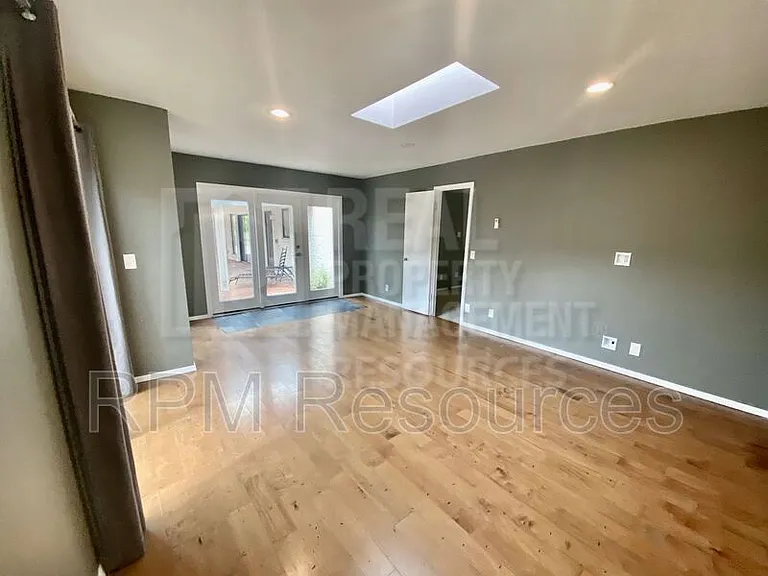 2614 NW 62nd St — Photo 32