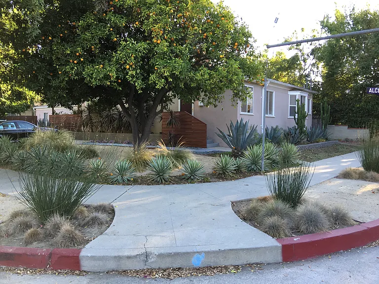 4231 Alcove Ave — Photo 1