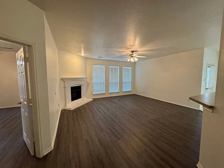 6109 Melanie Dr — Photo 14