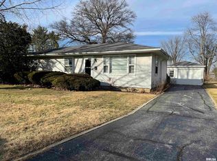 1426 Passavant Dr, Jacksonville, IL
