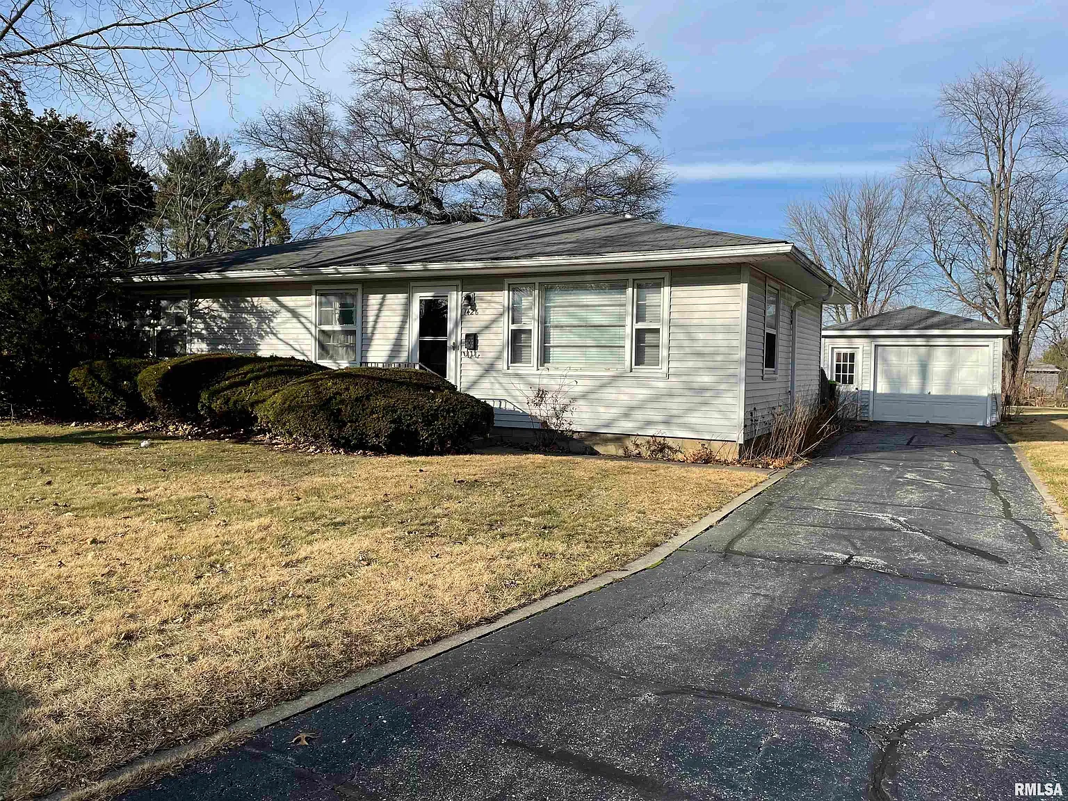 1426 Passavant Dr photo 1