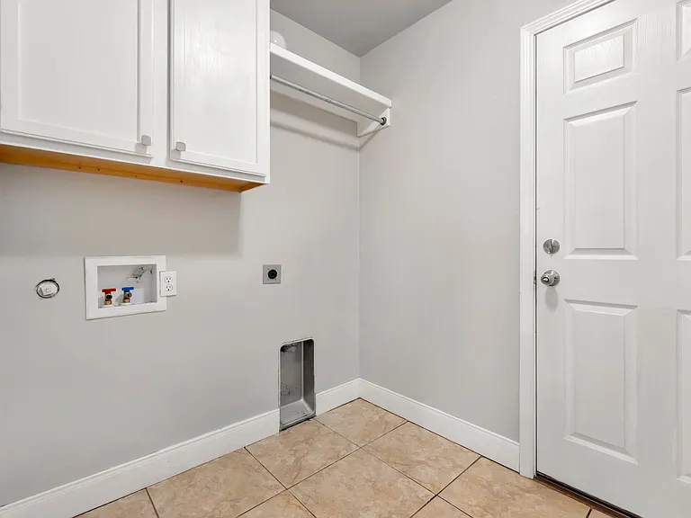 9315 Buccola Ave — Photo 30