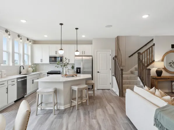 9265 Larimar Trl, Eden Prairie, MN 55347