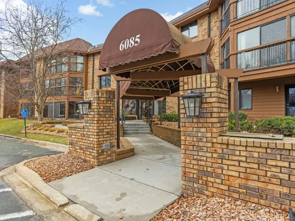 6085 Rowland Rd APT 301, Minnetonka, MN 55343