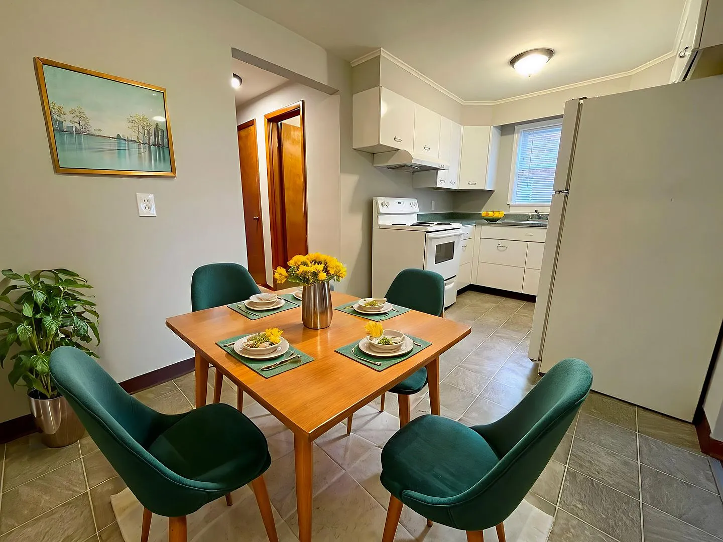 Big Tree Apartments — Photo 4