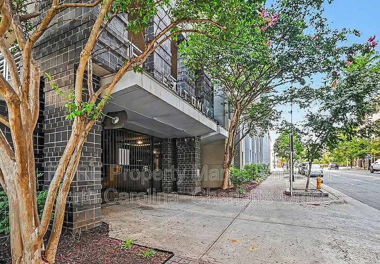333 W Trade St #2101 — Photo 19