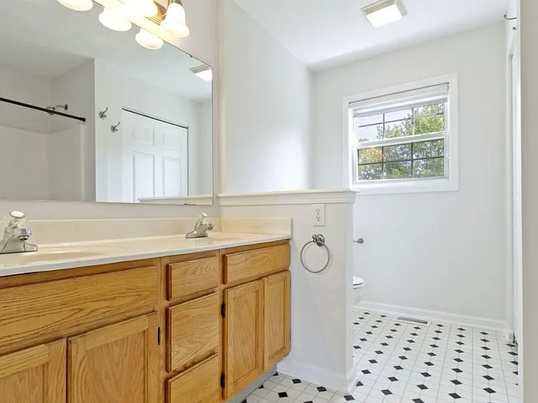 10411 Packard Dr — Photo 9