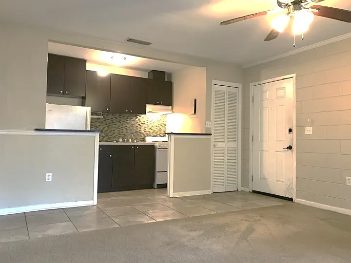 2241 W Pensacola St #53 — Photo 2