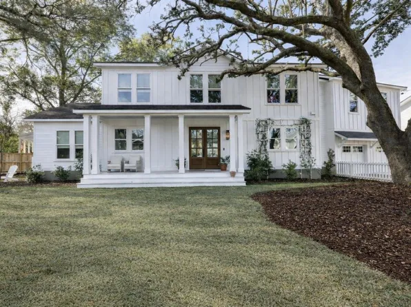 1331 Pherigo St, Mount Pleasant, SC 29464