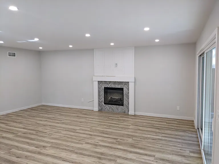 7193 Romford Ct — Photo 17