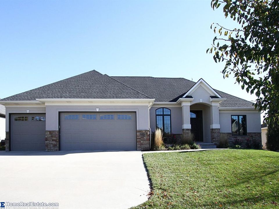 1st image of 9400 Larges Ct