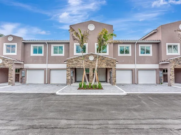 1533 NW 94th Way, Coral Springs, FL