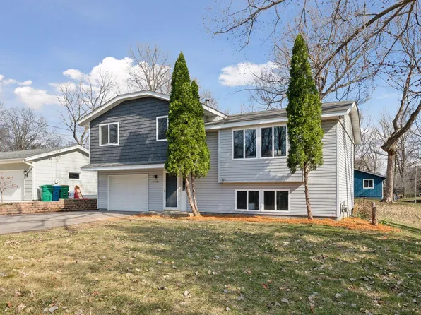5085 Bartlett Blvd, Mound, MN 55364