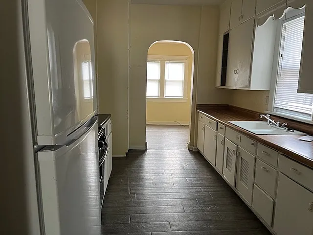 532 Western Ave — Photo 1