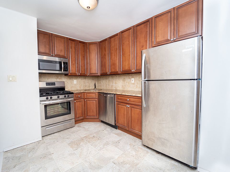 1st image of 21-12 33rd Ave #2F