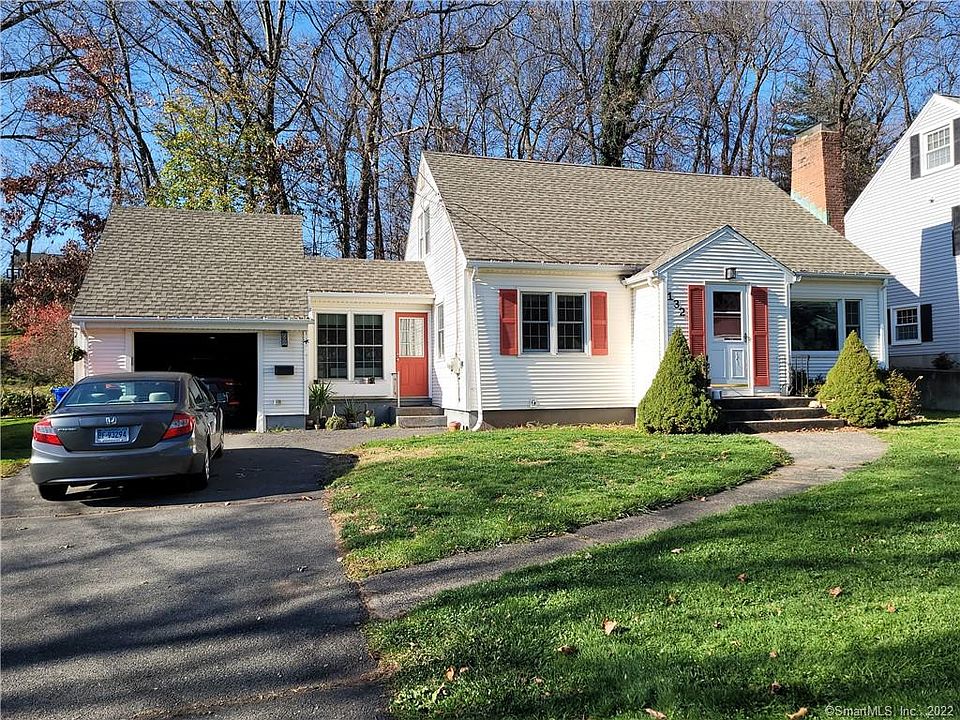 1st image of 132 Delahunty Dr