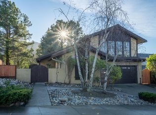 935 Park Pacifica Ave, Pacifica, CA 94044