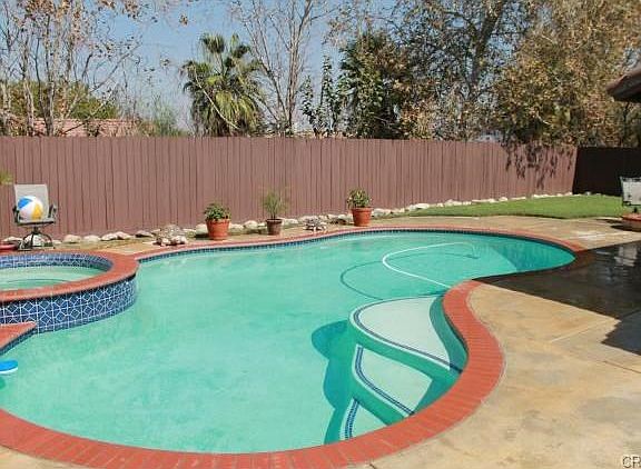 Backyard Pool and Jacuzzi
