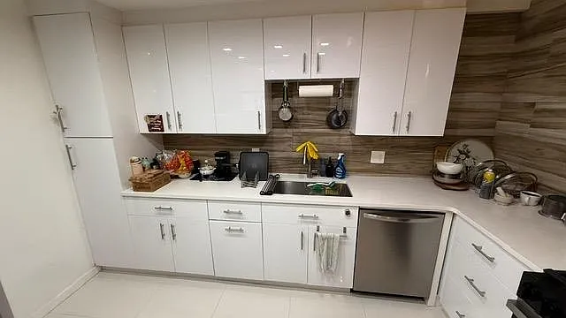 30 Holly St — Photo 6