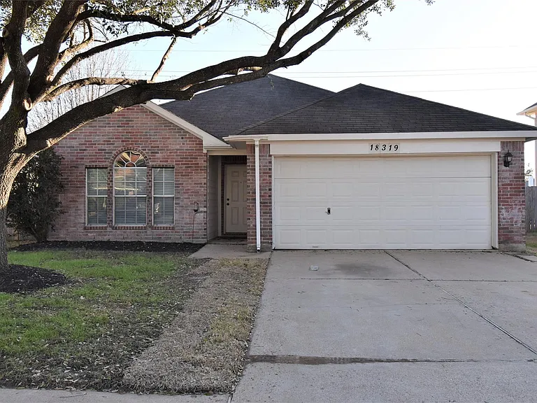 18319 Forest Dew Dr — Photo 2
