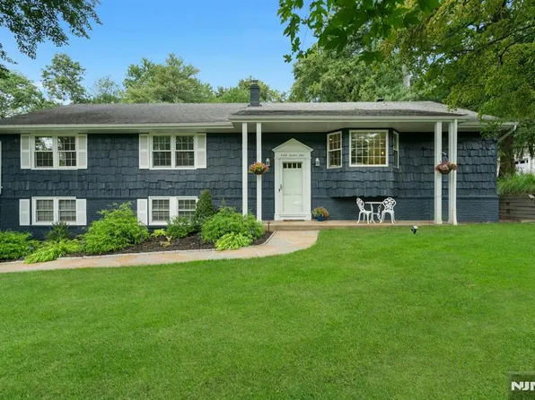 561 Bernita Drive, River Vale, NJ 07675
