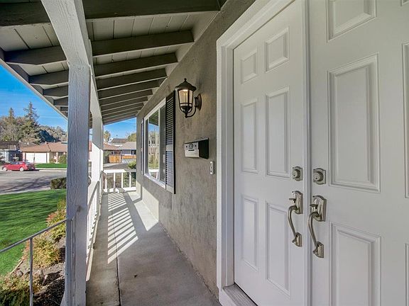 5th image of 4260 Windsor Park Dr