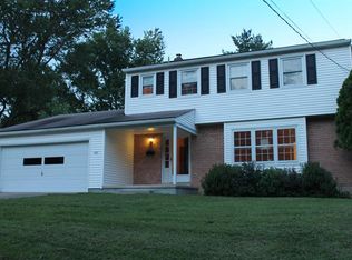 502 N Country Club Dr, Newark, DE 19711