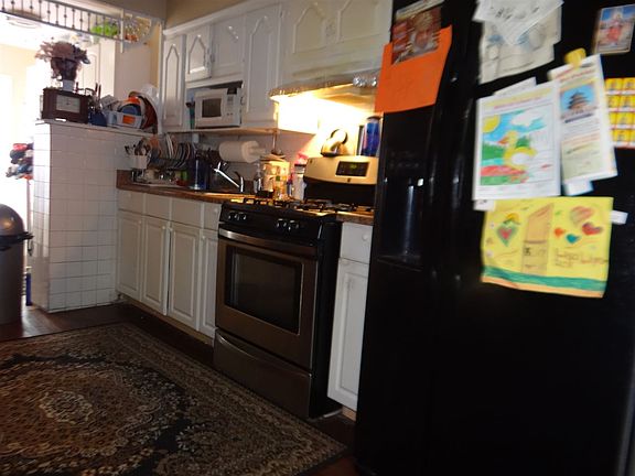 3rd image of 485 Mercer St