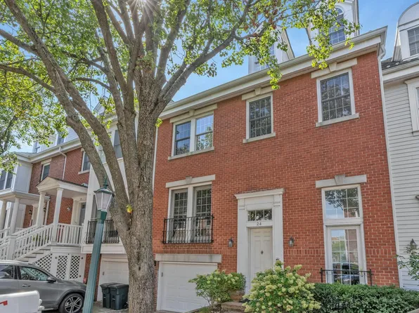 24 Half Moon Isle #Townhouse, Jersey City, NJ 07305