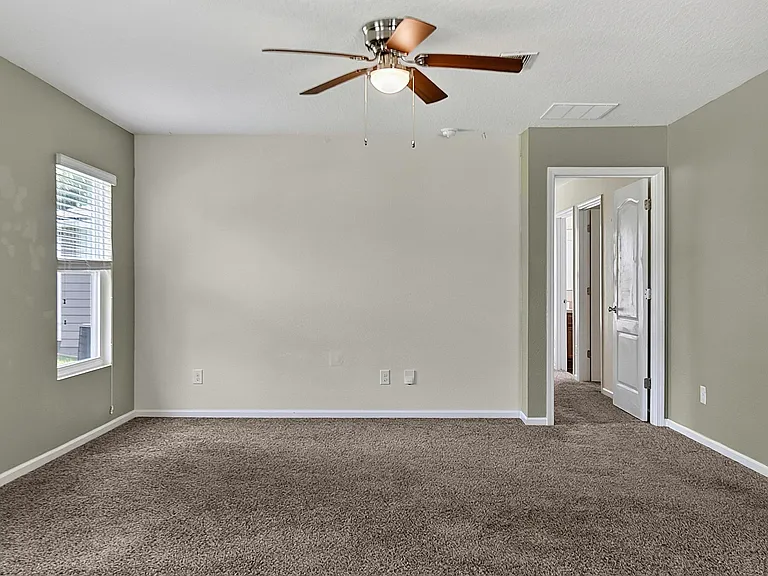 137 Fairway Ct — Photo 36