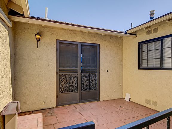 3rd image of 20211 Lakemore Dr