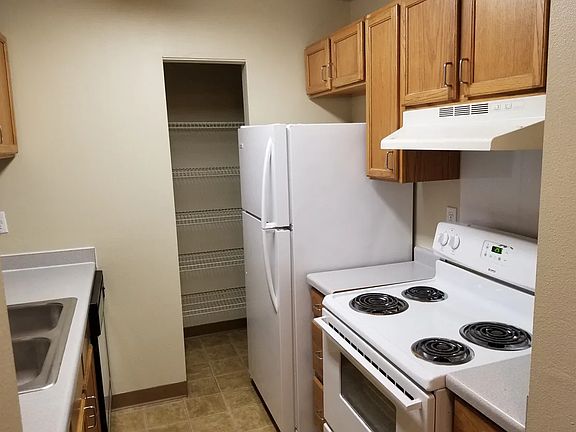 5th image of 115 Minnesota St W #301