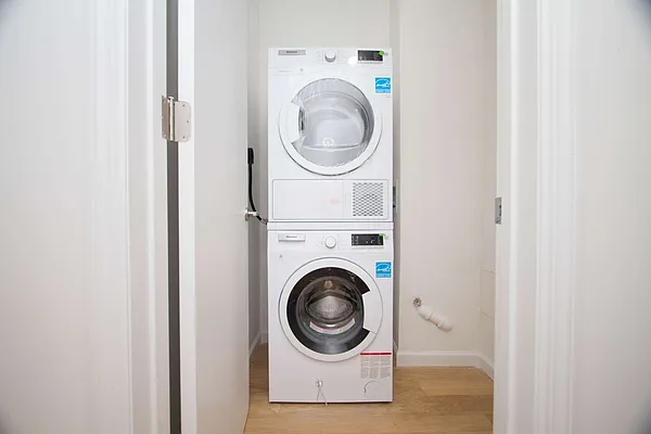 Rented by Nooklyn NYC LLC | media 58