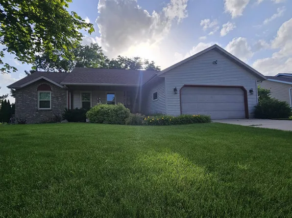 2115 Meadowlark Dr, Janesville, WI 53546