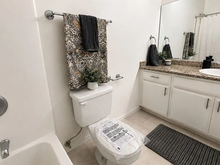 604 E Orange Grove Ave — Photo 36